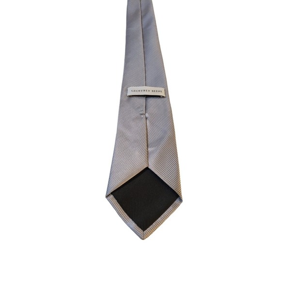 Geoffrey Beene Repp Gray 100% Silk Luxury Men Neck Tie Wedding Business Everyday - Picture 4 of 12